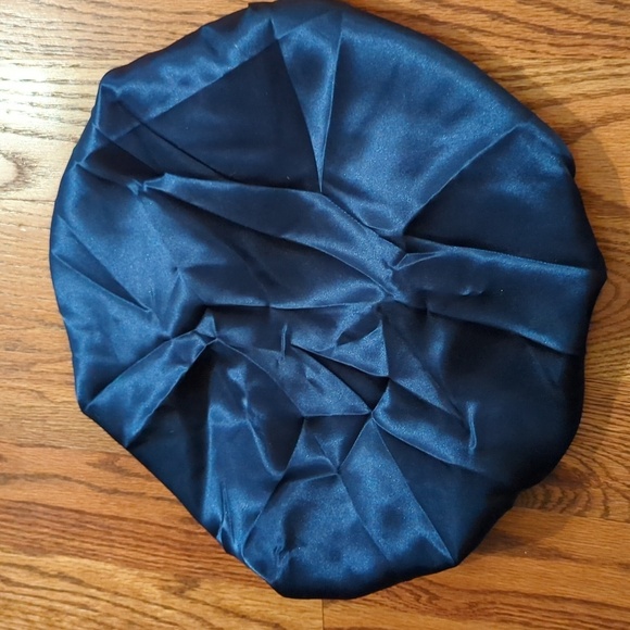Bonnet Cap Satin Navy Adjustable & Reversible - Picture 4 of 7